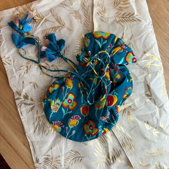 NWT Kynah Diya Rajvvir Dhoti Set with bag - Picture 10 of 11